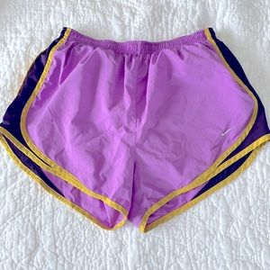 Nike Women’s Shorts (M)